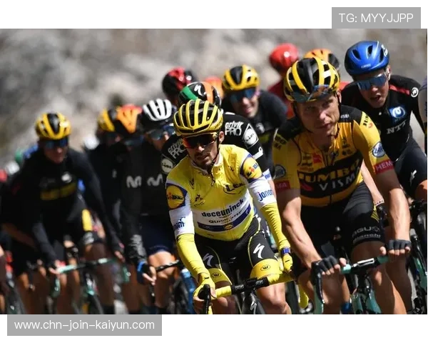 欧洲自行车赛激战正酣,观众热情高涨,欧洲自行车比赛 欧洲自行车赛激战正酣,观众热情高涨,欧洲自行车比赛