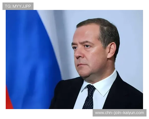 梅德韦杰夫底线拉锯赢得漂亮，太冷静了，梅德韦杰夫干嘛去了