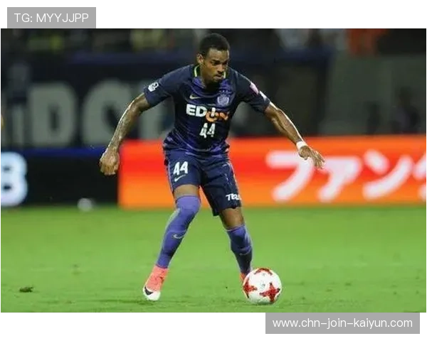 内马尔突破分球送出致命传递,巴西前线点燃战火 内马尔突破分球送出致命传递,巴西前线点燃战火