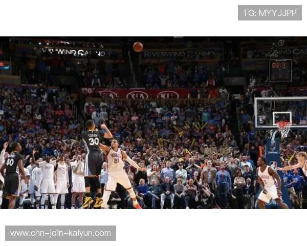 库里三分连续落座，勇士气势彻底爆开